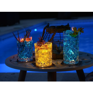 INTERLUXE LED Untersetzer - Lange Rede kurzer Gin (flieder) - leuchtende Glasuntersetzer für Gin-Tonic-Cocktails