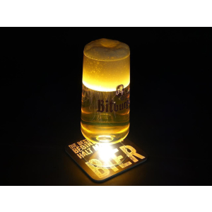 INTERLUXE LED leuchtender Glasuntersetzer - Herr der Biere - beleuchteter Bierdeckel als Geschenk für Biertrinker
