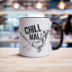 Interluxe Tasse Kaffeetasse - Chill mal - Tassen mit Sprüchen als Geschenk für Freunde und Kollegen