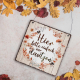 Interluxe Schild Holzschild  XL - Hier bitte einfach nur dasitzen - hell Herbstzauber Herbstzeit Herbstdeko Herbstdeko